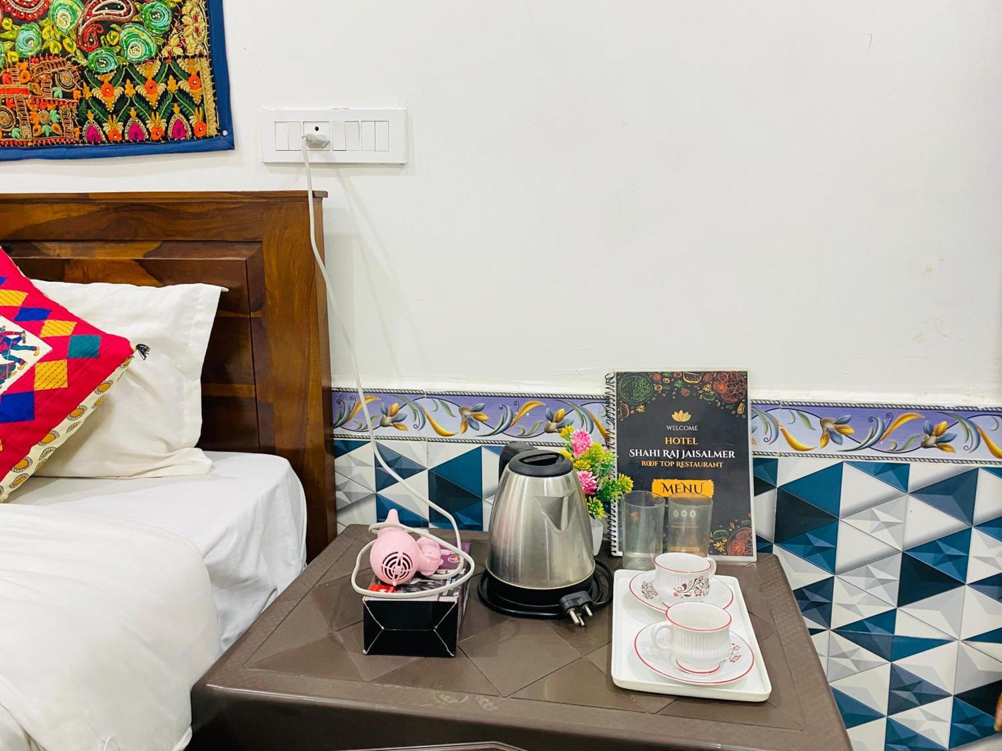 Hotel Shahiraj 斋沙默尔 外观 照片