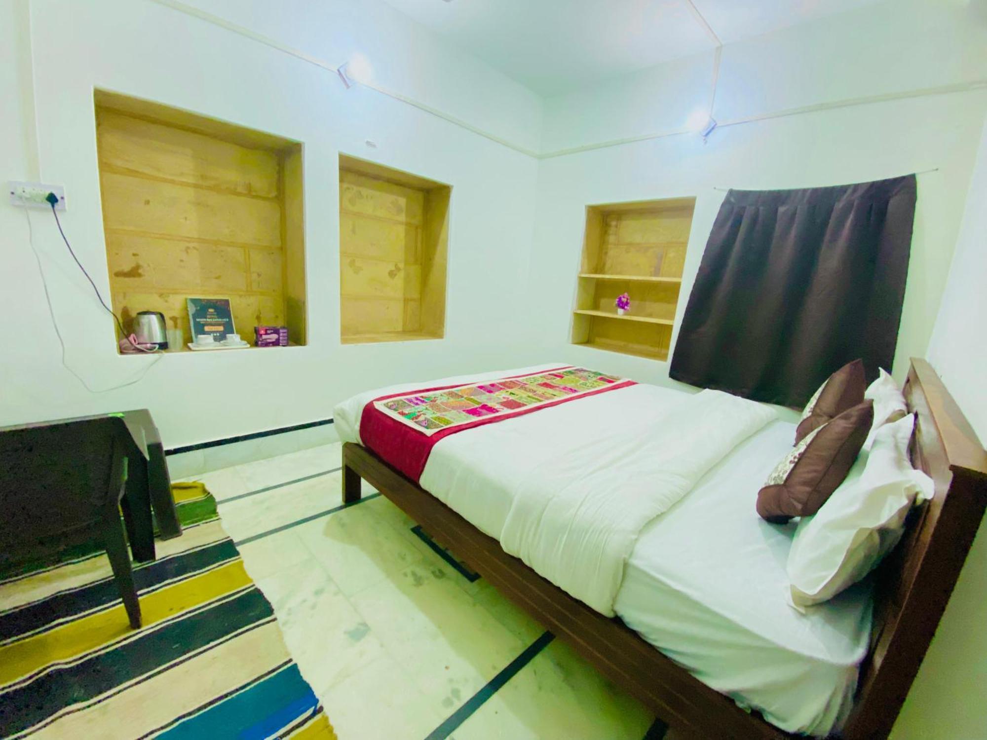 Hotel Shahiraj 斋沙默尔 外观 照片