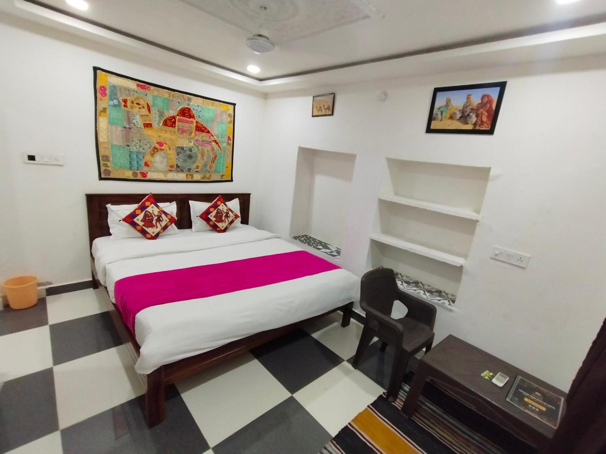 Hotel Shahiraj 斋沙默尔 外观 照片