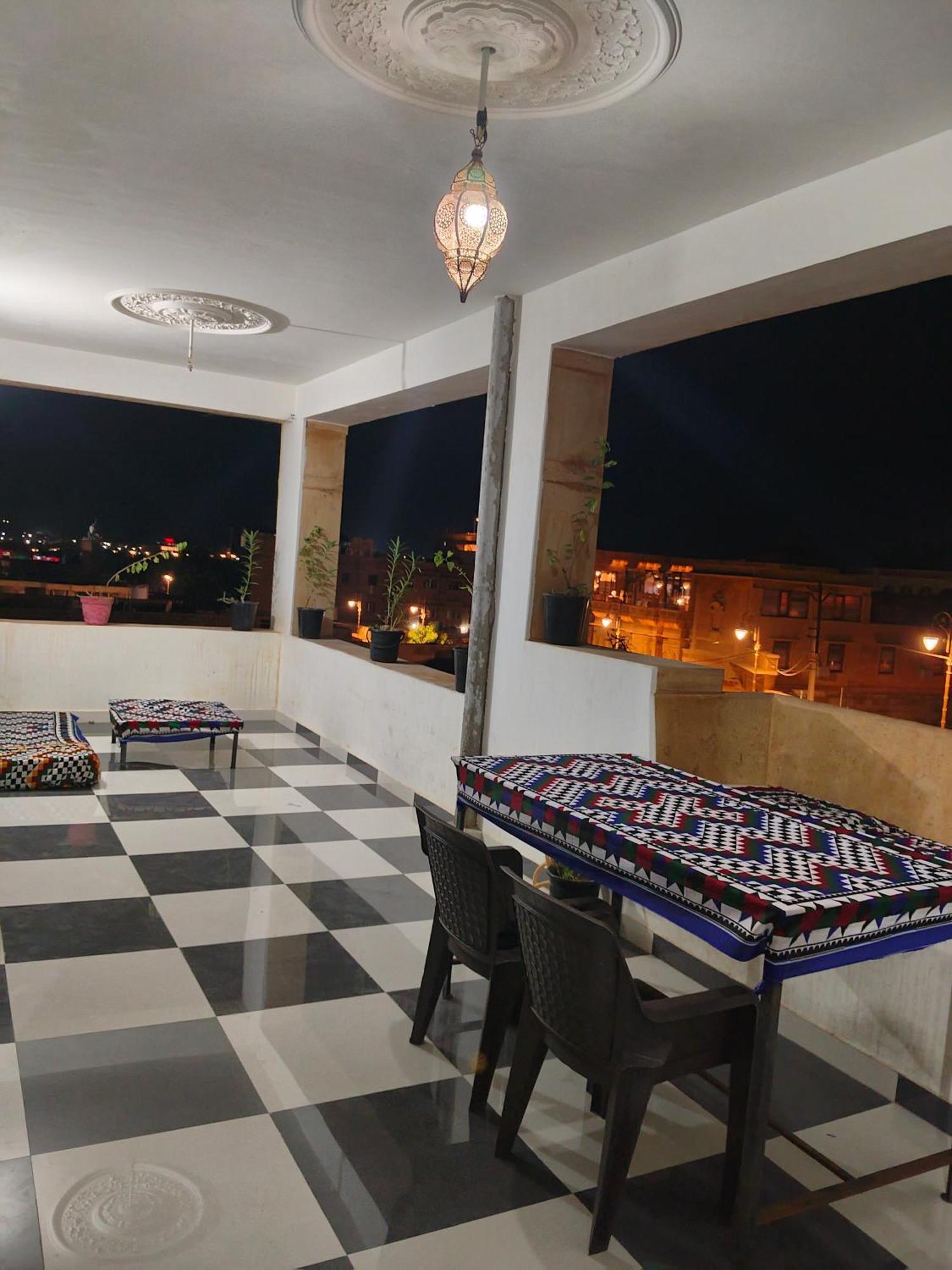 Hotel Shahiraj 斋沙默尔 外观 照片