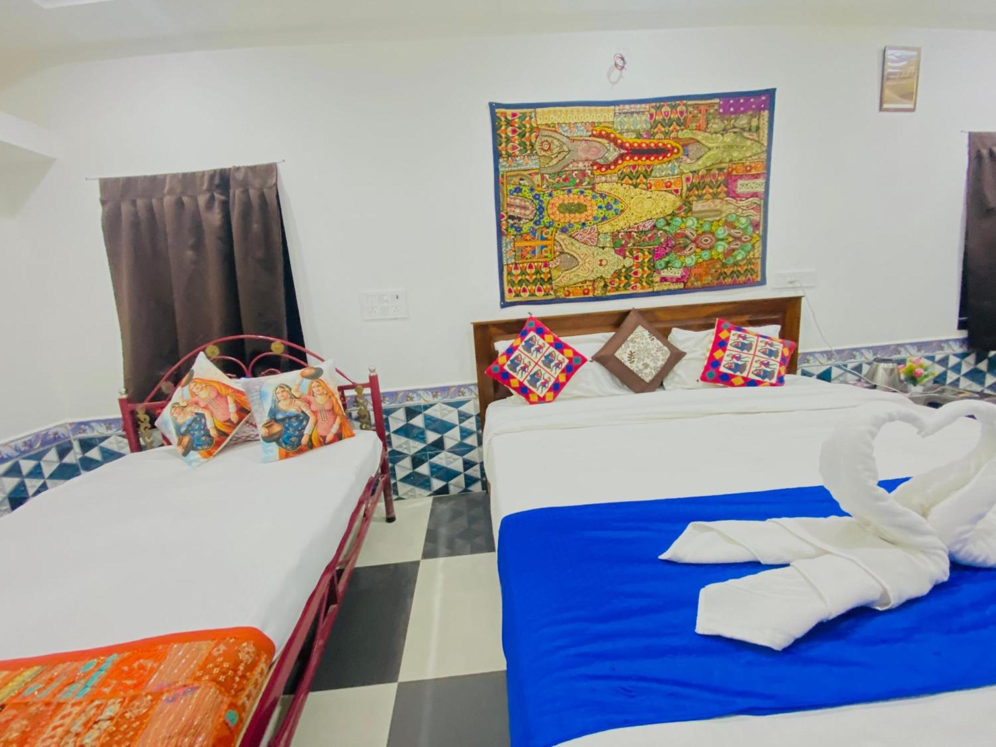 Hotel Shahiraj 斋沙默尔 外观 照片
