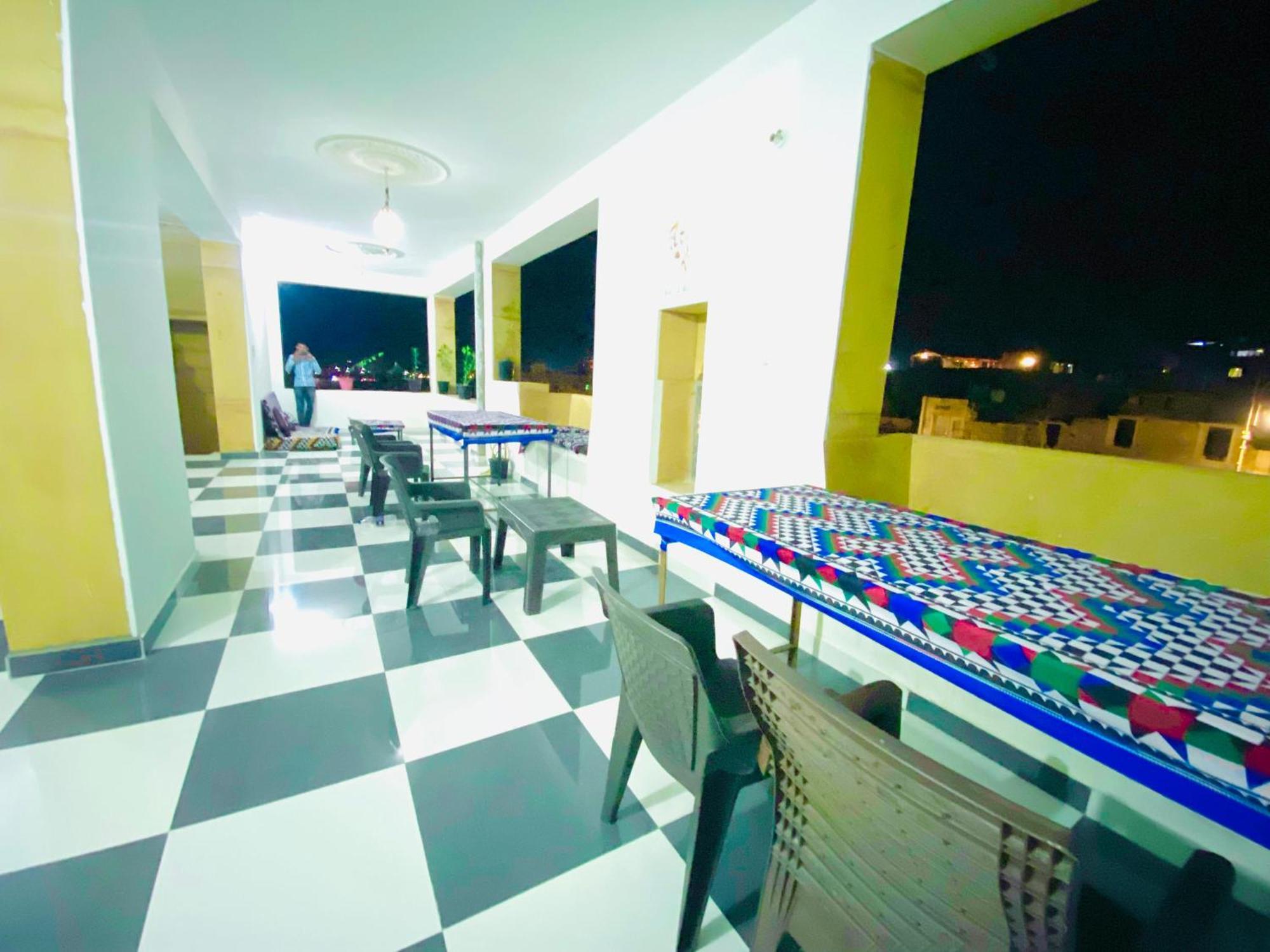 Hotel Shahiraj 斋沙默尔 外观 照片